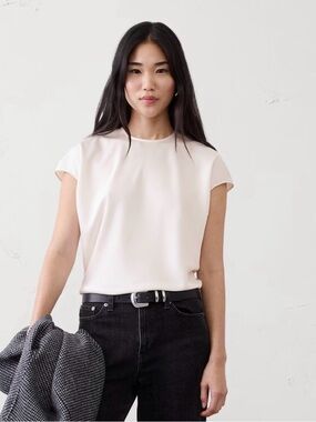 Banana Republic Factory Satin Cropped Top in White